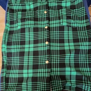 Plaid Button-Down Skirt in Green and Black